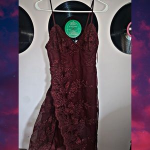 Fashion Nova Burgandy Lace Low-cut Dress